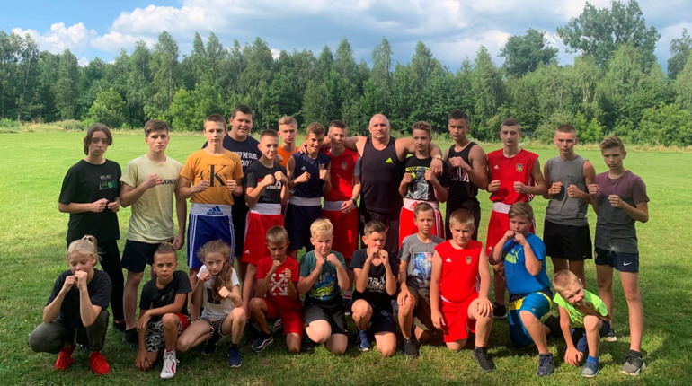 Вперше після карантину: наші спортсмени виступили на матчевій зустрічі з боксу