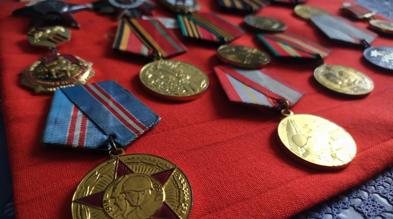Сім’ї ветерана повернули нагороди, які 30 років пролежали в Чортківському краєзнавчому музеї