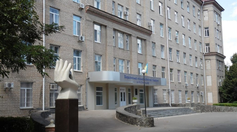В одній з лікарень Херсона — спалах коронавірусу: що відомо на цей час?