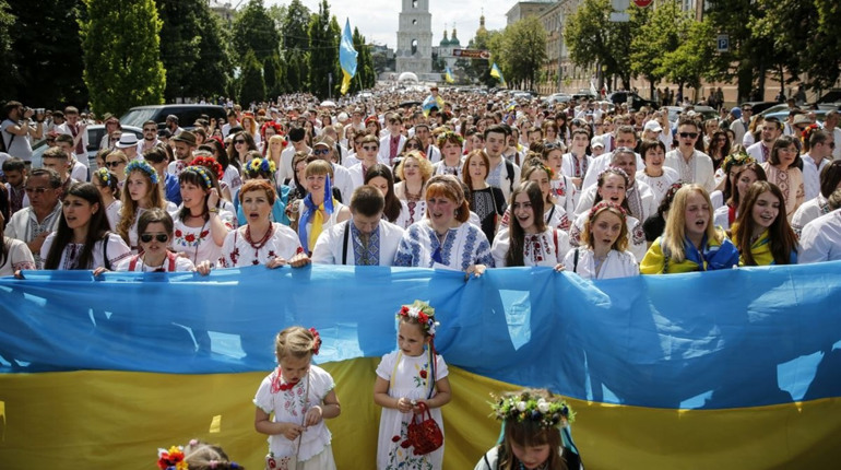 Не вище 170 сантиметрів: у Держстаті підрахували середній зріст і вагу українців