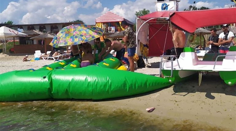 Било об воду на шаленій швидкості: на атракціоні у Залізному Порту чоловік зламав шию