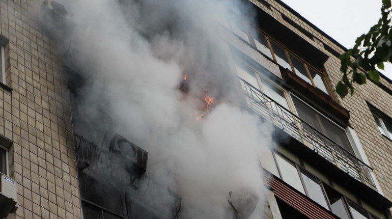 У Ніжині горіла квартира. Чоловіка госпіталізовано з серйозними опіками