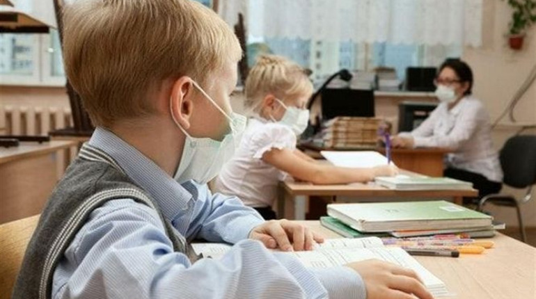Як відбуватиметься навчання в школах: вхід у масках? маршрути для учнів, стороннім вхід заборонено