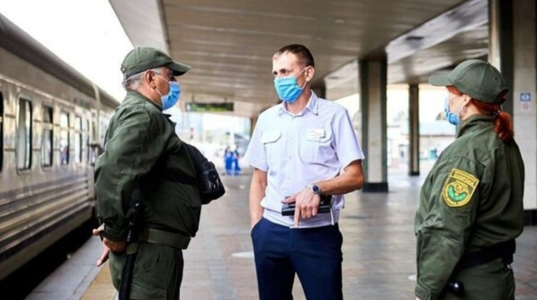 Безпечні поїздки: 10 нічних потягів "Укрзалізниці" почала супроводжувати охорона
