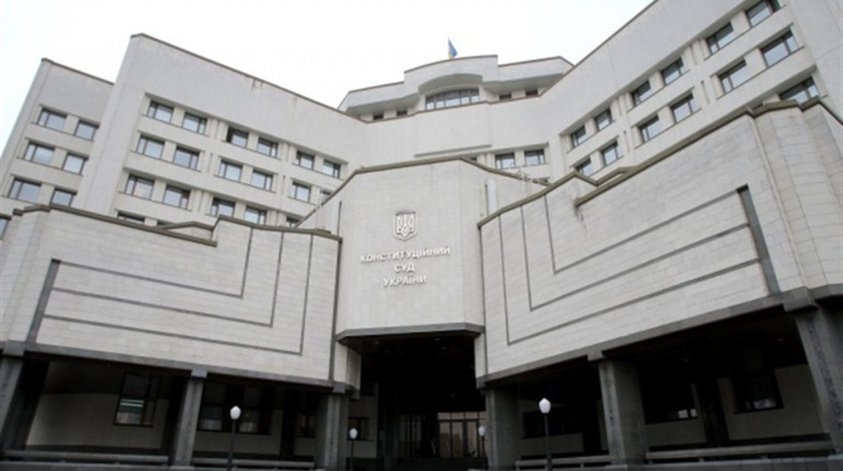  КСУ визнав неконституційними частину карантинних обмежень
