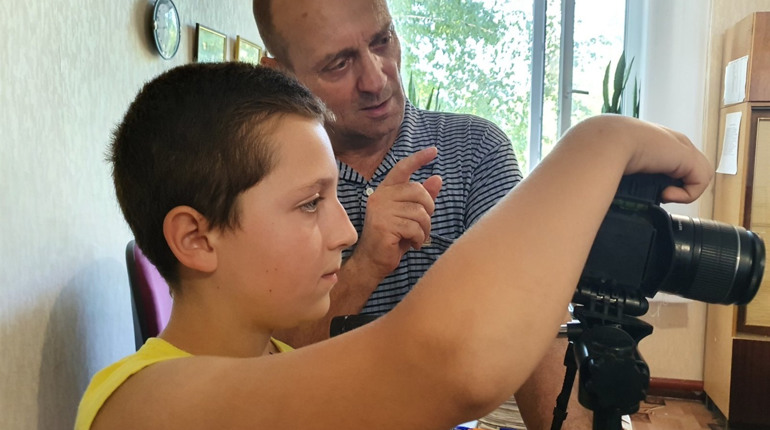 В Троїцькому Тато-Хабі  працює фотогурток для дітей і батьків