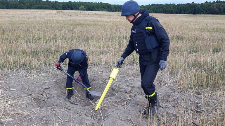 Боєприпаси небезпечні як і 75 років тому: що робити, якщо знайшли підозрілий металевий предмет