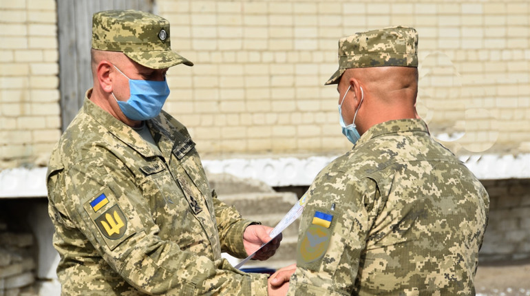 За високий професіоналізм: на Житомирщині нагородили розвідників