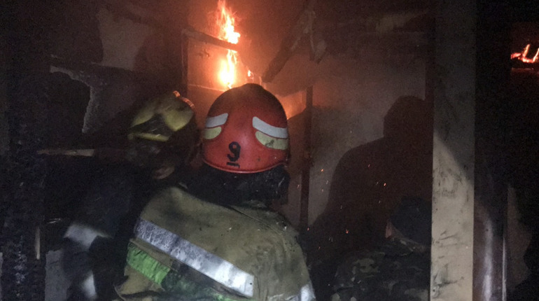 Вночі гасили пожежу у житловому будинку в селі Бурдей