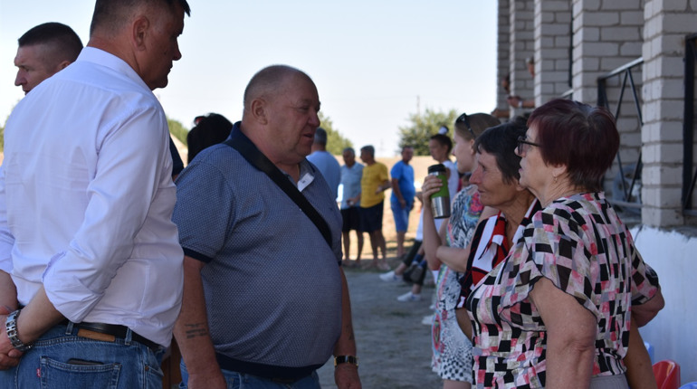 Матері загиблих воїнів-учасників АТО Сірогозщини отримали фінансову допомогу від волонтерів (фото)