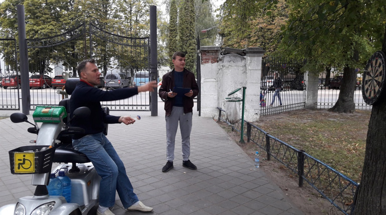 В Шостці депутати змагалися з людьми з інвалідністю: кому дісталася перемога