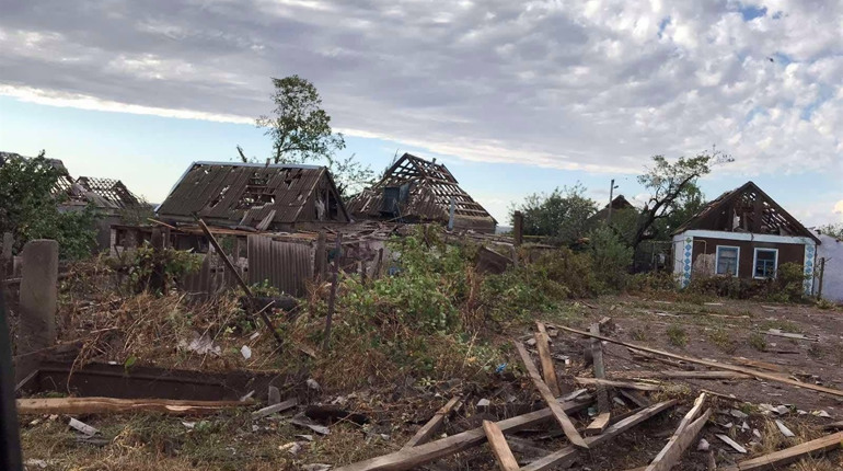 Торнадо у Великій Олександрівці: 300 зірваних дахів і 150 га поламаного лісу. Зібрали фото і відео