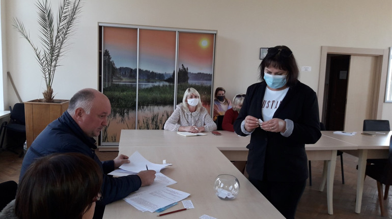 В якому порядку назви партій будуть розміщені у виборчому бюлетені