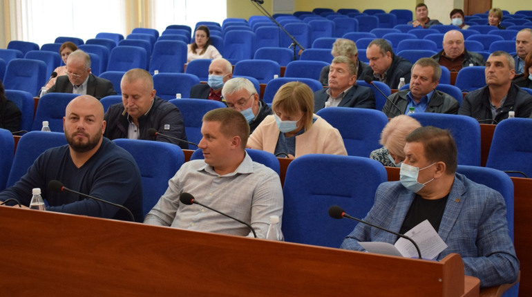 Яка доля чекає на ФАПи у районі: остання сесія райради