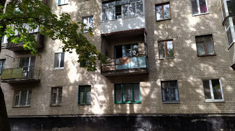 Загорівся диван: у Лозовій зайнялася квартира у п'ятиповерхівці