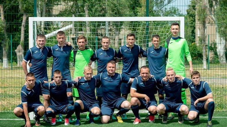 Футбольная команда "Локомотив" из Попасной стала чемпионом Луганской области