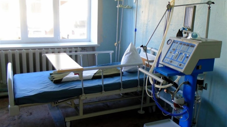 В дитячому відділенні Троїцького ТМО встановили нове реанімаційне ліжко