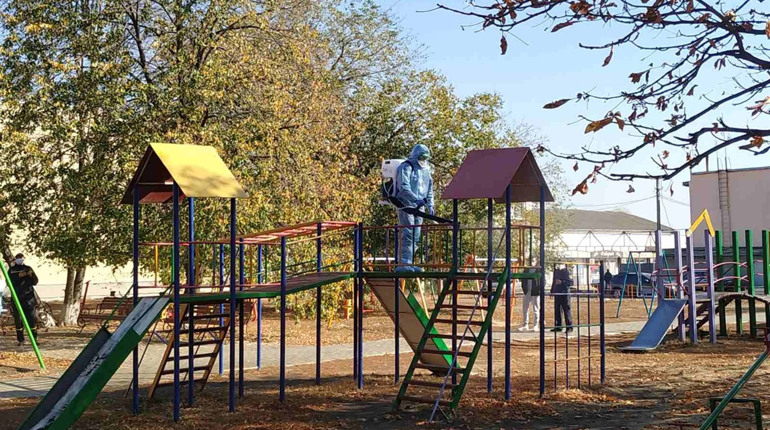 За дві доби в Троїцькому на коронавірусну інфекцію захворіли 42 людини