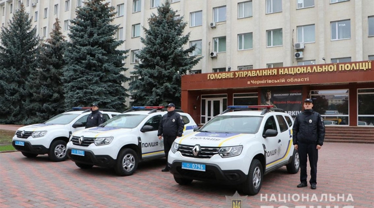 Корюківська поліція отримала нову автівку