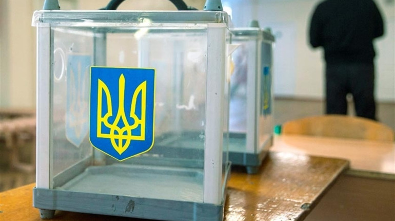 Соціологи розповіли, хто з кандидатів лідирує на довиборах у Верховну Раду