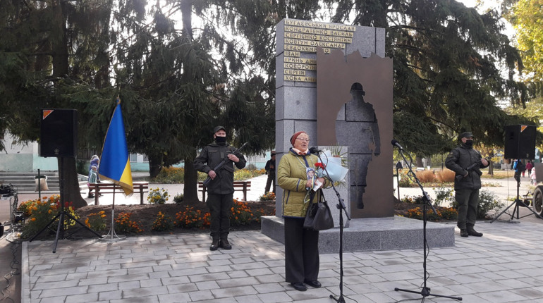 У Шостці відкрили меморіал загиблим захисникам України