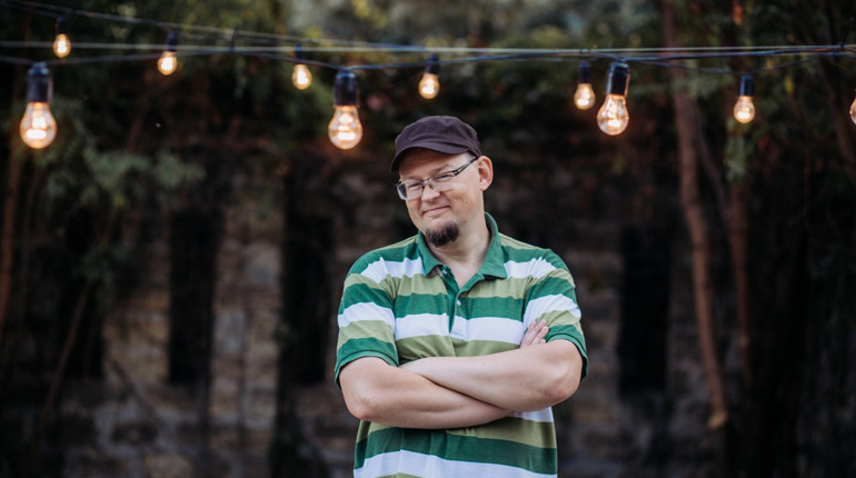 Коли приїздиш сюди, то таке відчуття, що на вічні канікули - Дмитро Тюряєв про життя в Скадовську