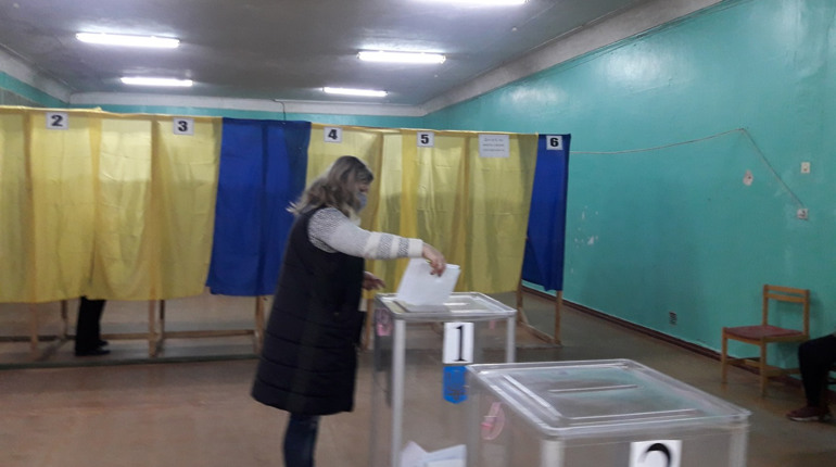 Як тривали вибори на трьох дільницях, розташованих в Палаці культури «Зірка»