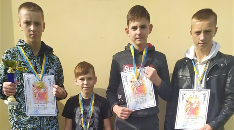 Сірогозькі каратисти привезли з Всеукраїнського турніру з ката чотири нагороди високого гатунку