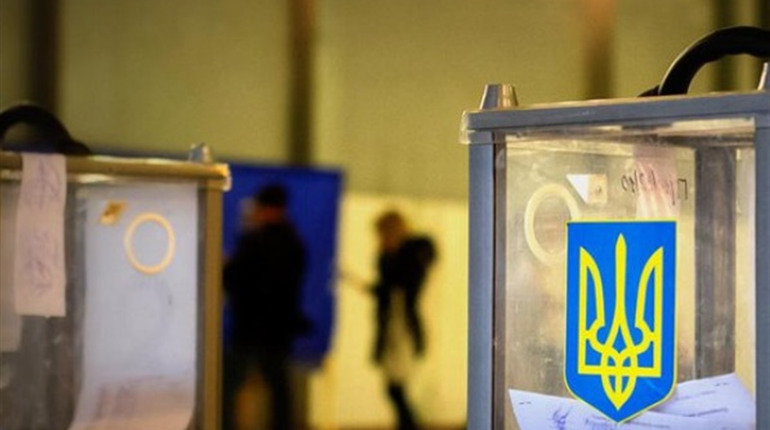 43 голоси виграв Вячеслав Саулко в Тараса Костіна. Неофіційні результати виборів голови міської ради