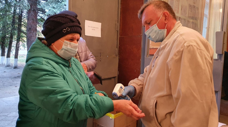 На Покровській виборчій дільниці нікого з підвищеною температурою не виявили
