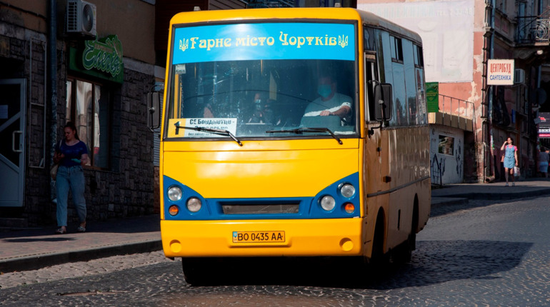 Як в День всіх святих курсуватиме транспорт Чортківської громади: графік