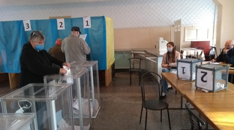 У Первомайську результати виборів офіційно не проголошені: хворіють члени виборчої комісії