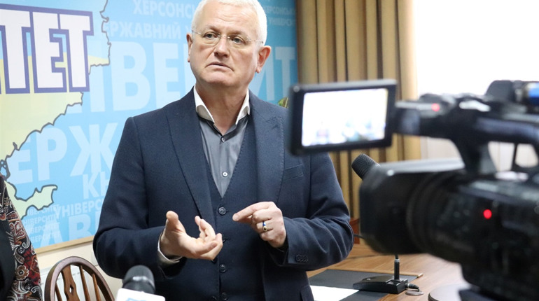 Ректор ХДУ спростовує чутки про свій коронавірус. У Олександра Співаковського запалення легенів