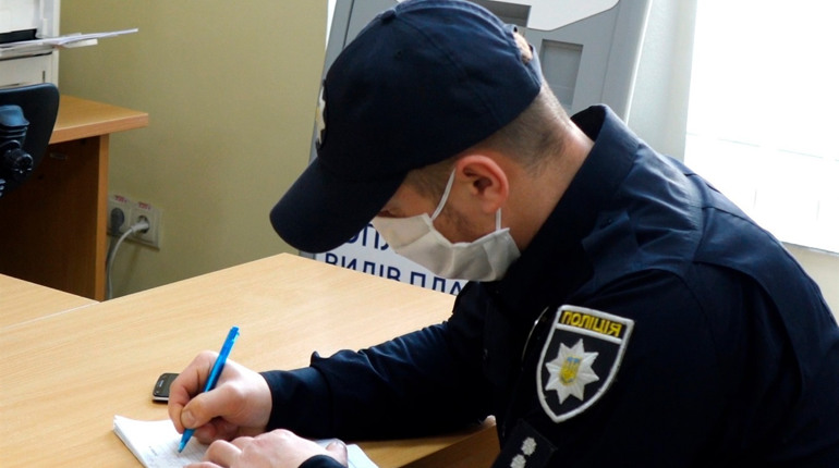 За добу новоградські поліцейські зафіксували три випадки порушення карантину