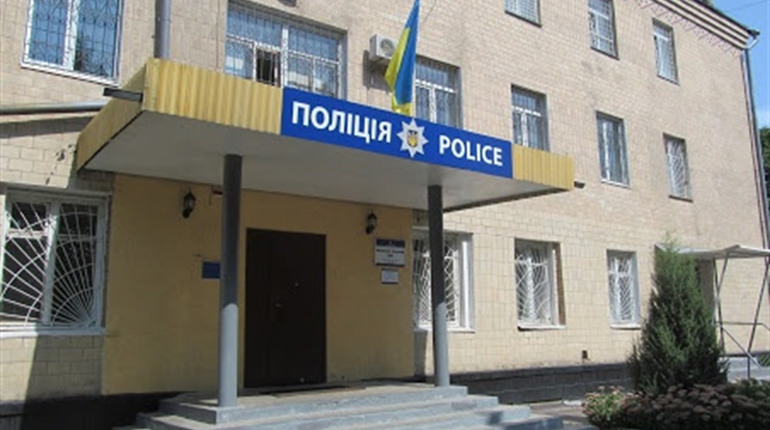 У Шостці поліцейські склали три адмінпротоколи на порушників протиепідемічних вимог