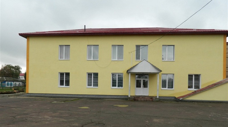 COVID-19 наступає. У Мені під потреби інфекційного відділення задіяли двоповерховий корпус