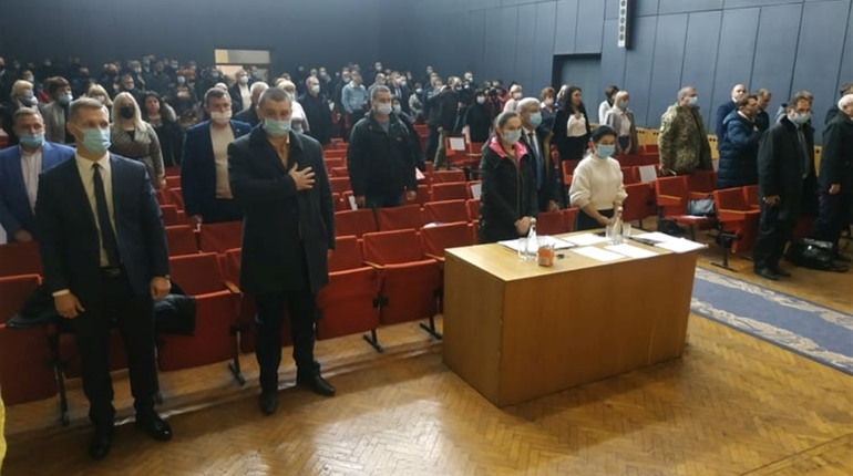 У Добропіллі відбулася перша сесія депутатів нового скликання