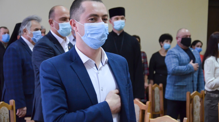 Відбулася перша сесія новообраної Чортківської міськради: депутати та міський голова склали присягу