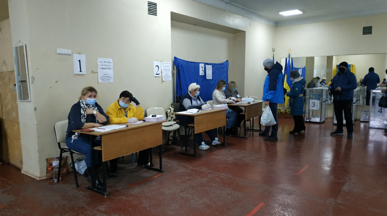 Як проходить другий тур місцевих виборів у Нікополі