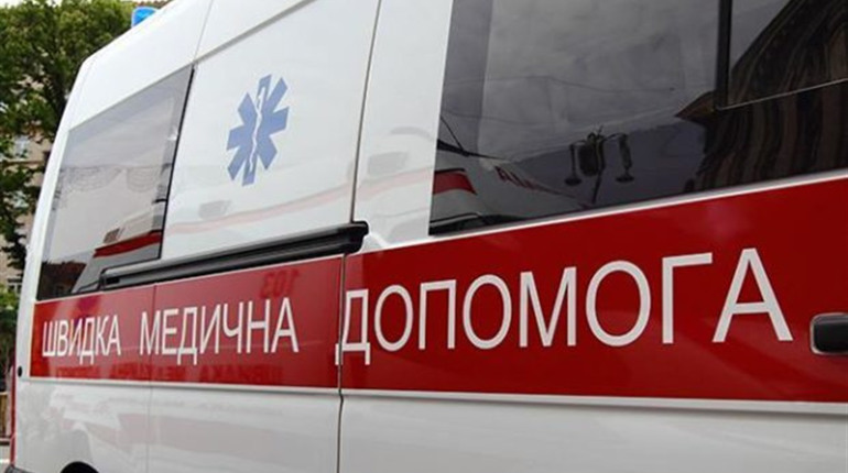 На одном из избирательных участков скорая забрала женщину с высокой температурой