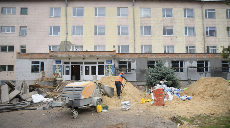 Ремонт приймального відділення у Сарнах завершать до нового року