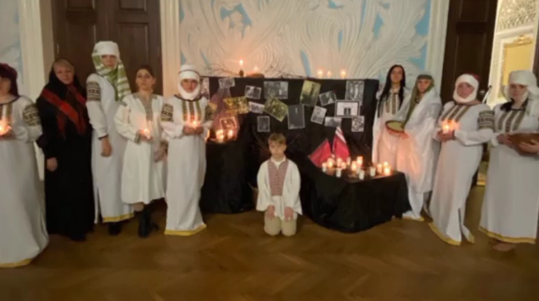 Пам'яті жертв Голодомору: у Калуші показали кіно-театральну інсталяцію «Голгофа голодної смерті»