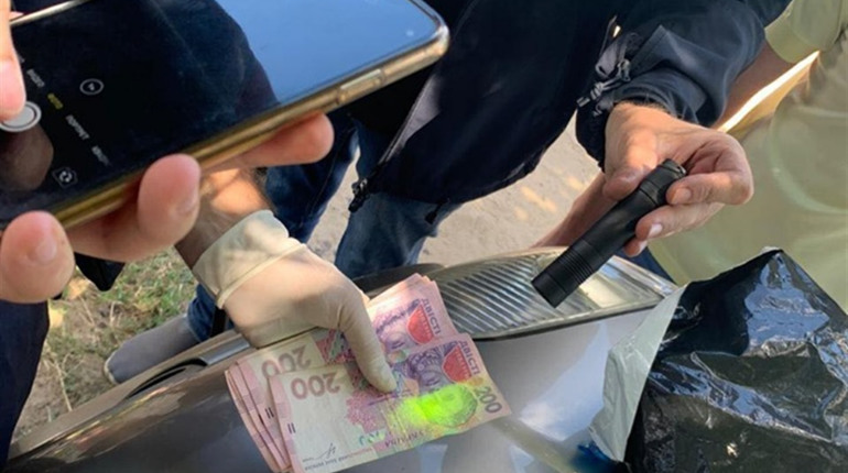 Посадовець Балтського лісгоспу, який  був затриманий за хабарі, постане перед судом (ФОТО)