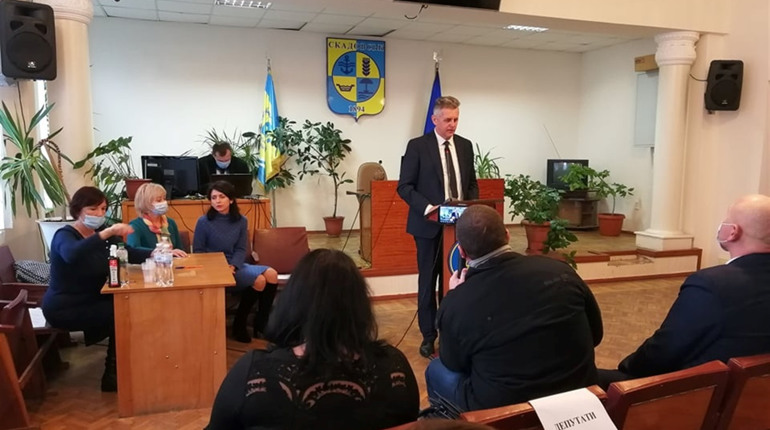 Рішення першої сесії: Олександр Яковлєв та депутати склали присягу та створили комісії