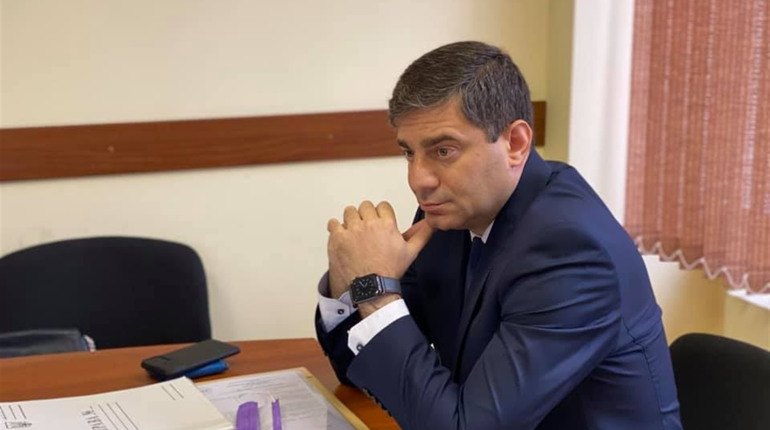 Важливі рішення не ухвалили на сесії райради через відсутність депутатів: коментар нардепа