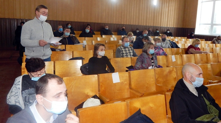 Сесія Менської міської ради: чи вирішать кадрові питання. Наживо