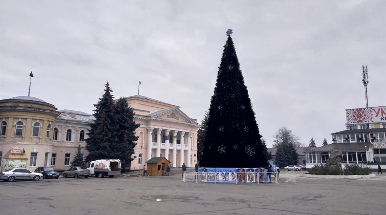 Міська влада запропонувала підприємцям прикрасити об'єкти до Нового року: буде конкурс