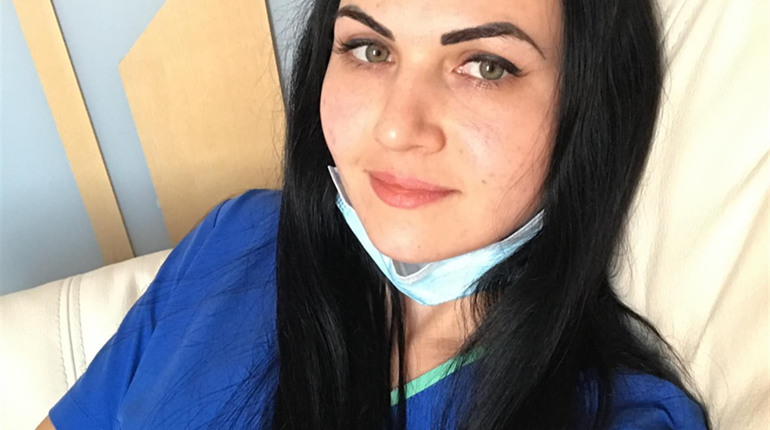 Медик з Ніжина у вагоні поїзда реанімувала чоловіка, у якого зупинилося серце