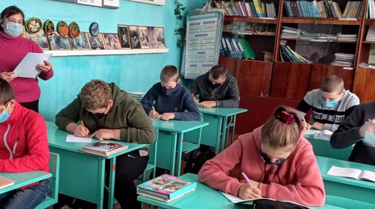 Зимові канікули і січневий локдаун: скільки відпочиватимуть нижньосірогозькі школярі