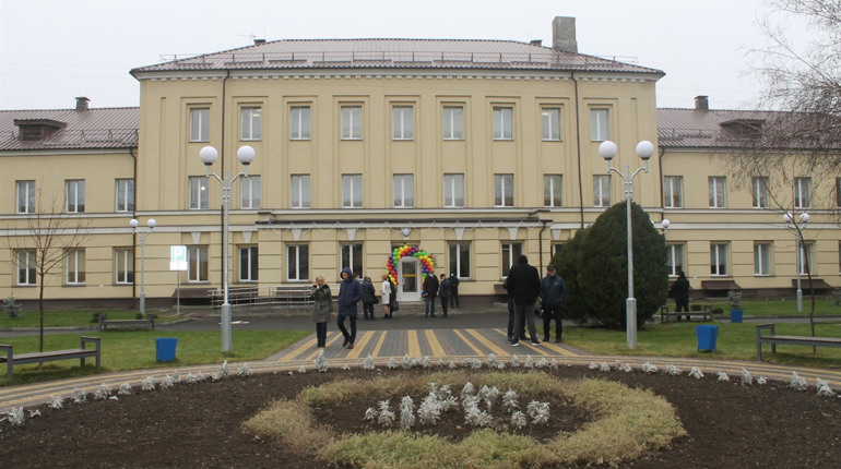  Фото дня: в  Никополе открыли детскую больницу